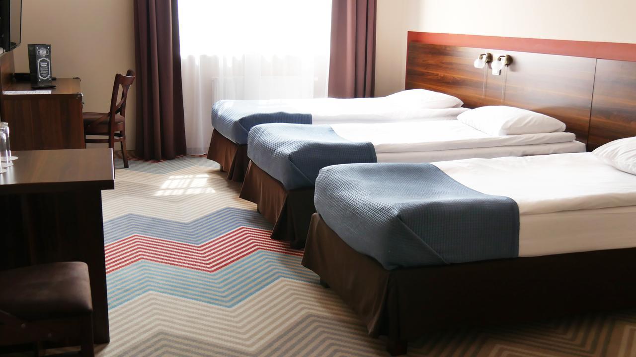 Hotel Texas - Жори Екстериор снимка