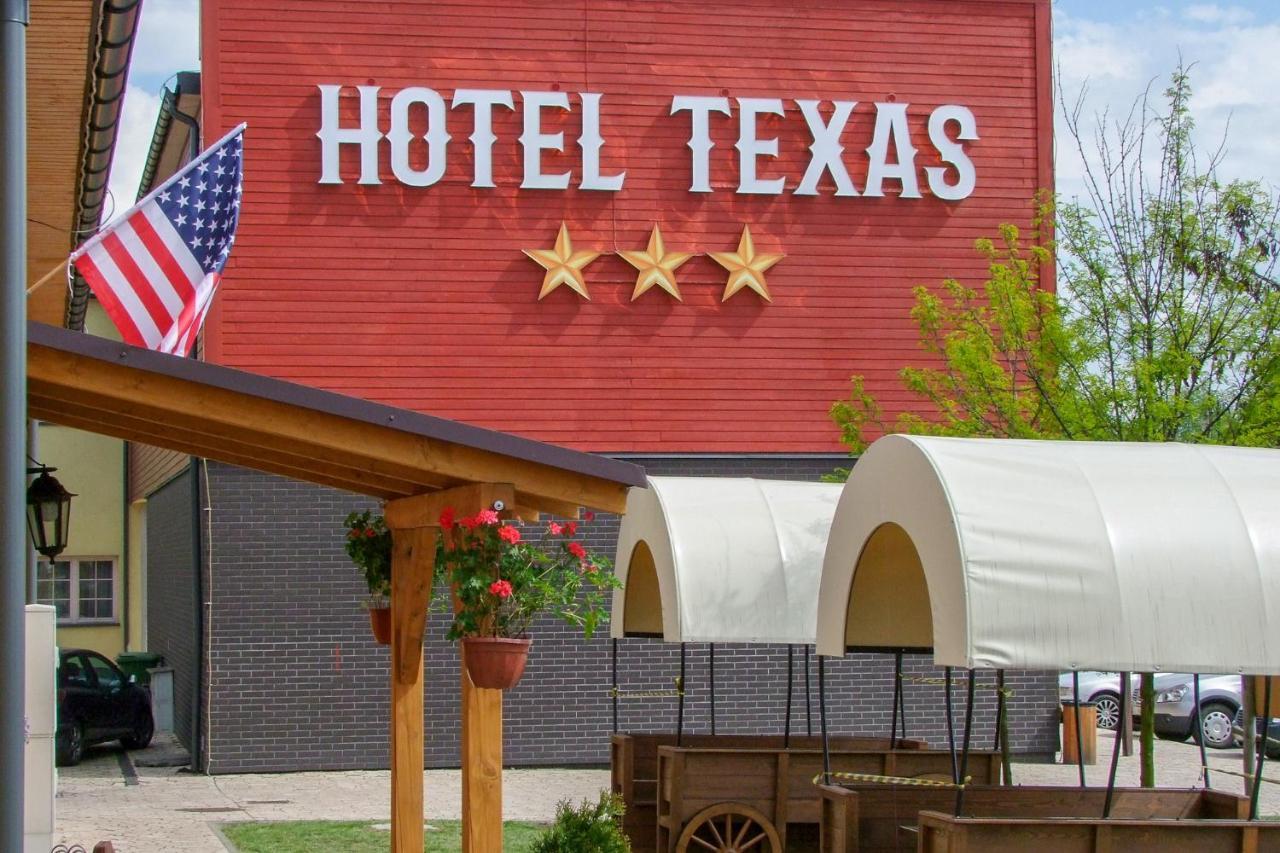 Hotel Texas - Жори Екстериор снимка
